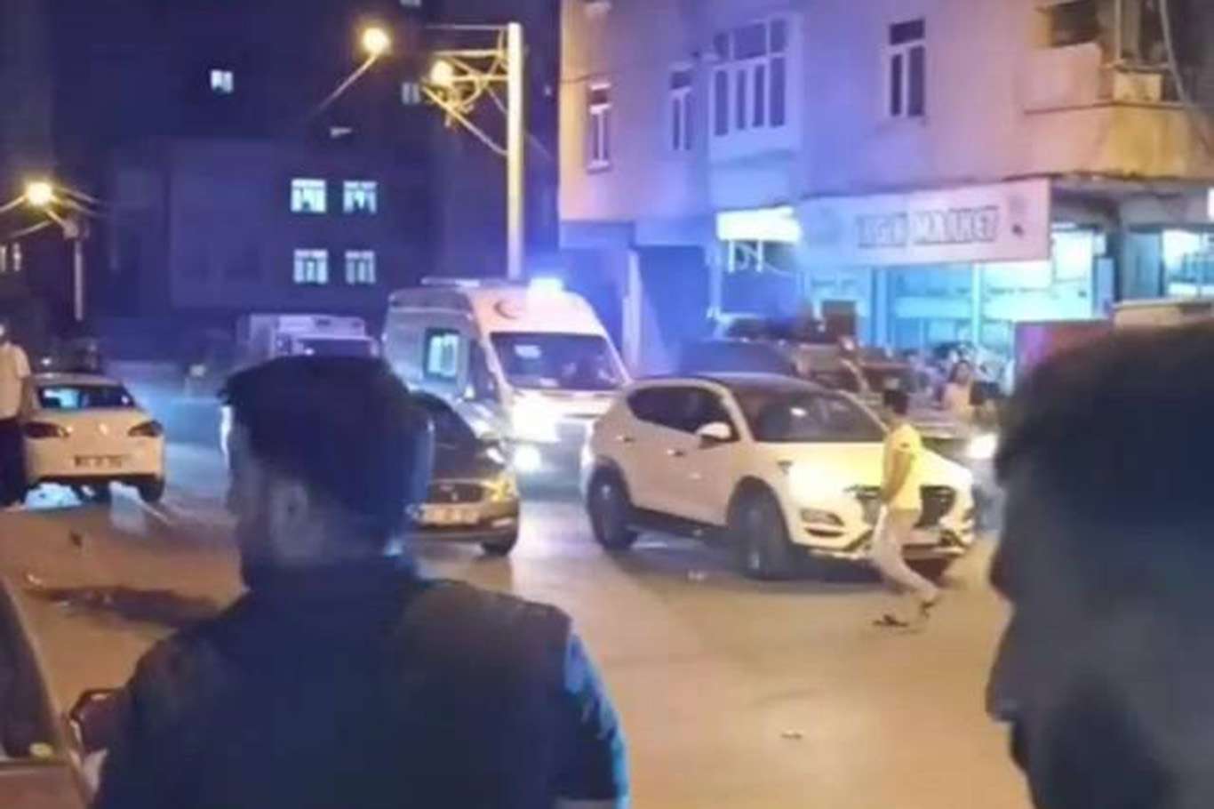 Diyarbakır'da silahlı kavga:4 yaralı